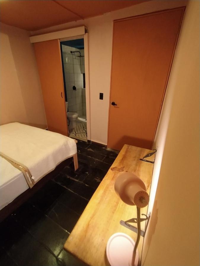 Casa Primavera Hostal Medellin Exterior photo