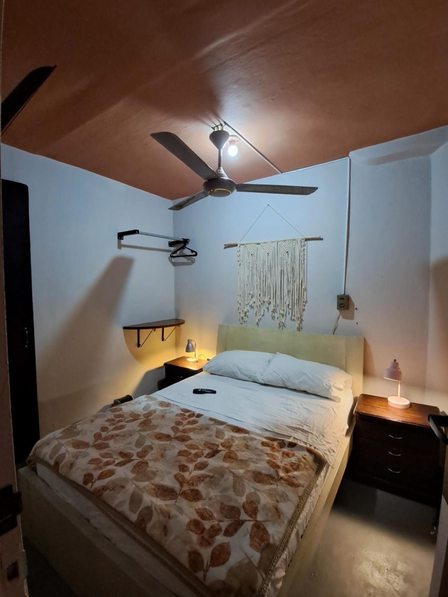 Casa Primavera Hostal Medellin Exterior photo